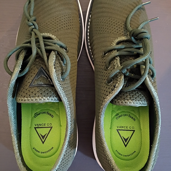 Stylish Olive Men\'s Sneakers 9-1/2 NEW